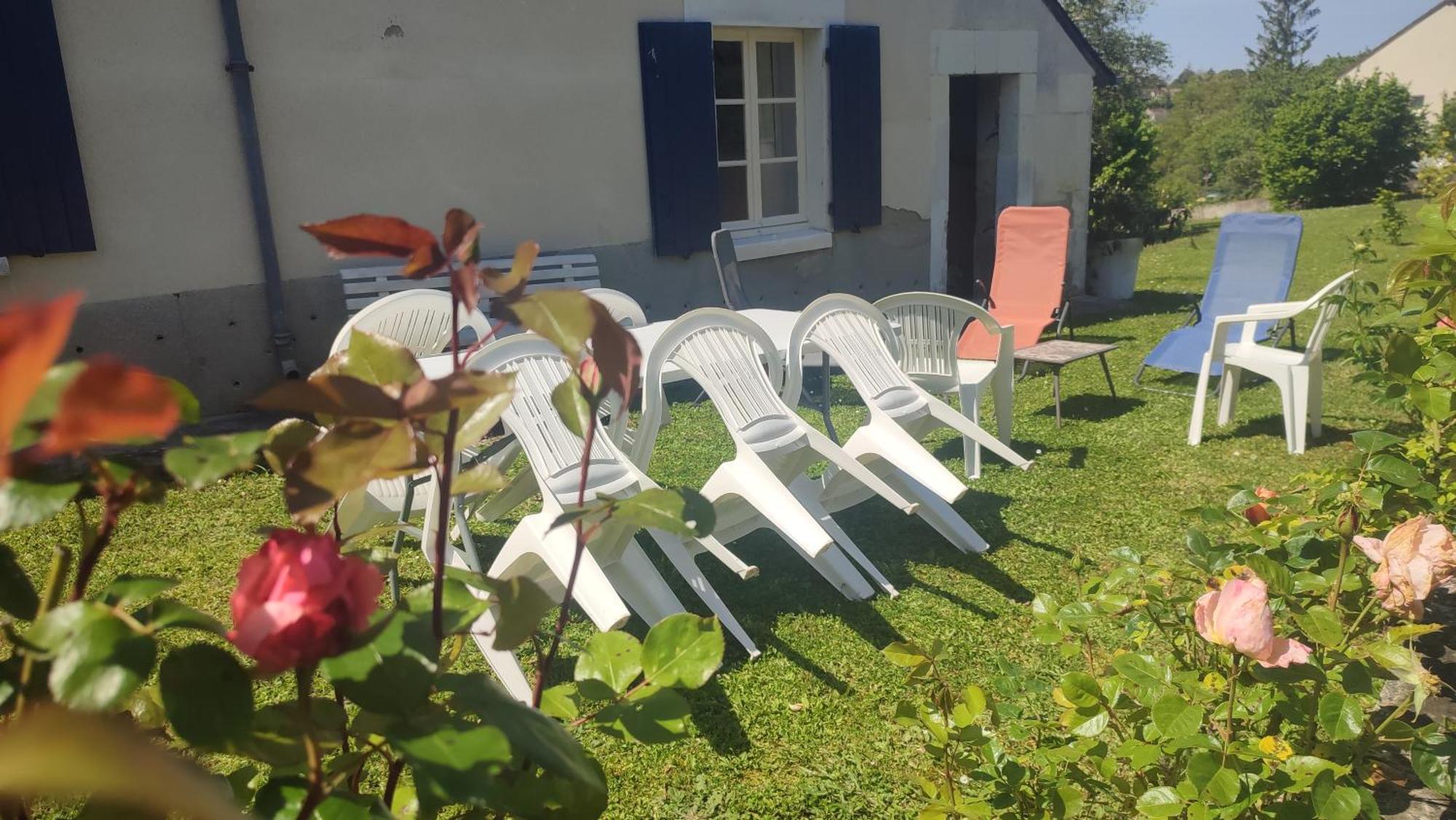 Maison Plain Pied, 2 Chambres, Longere Typique , Fraiche, Dans Bourg Avec Tous Commerces Luçay-le-Mâle Esterno foto