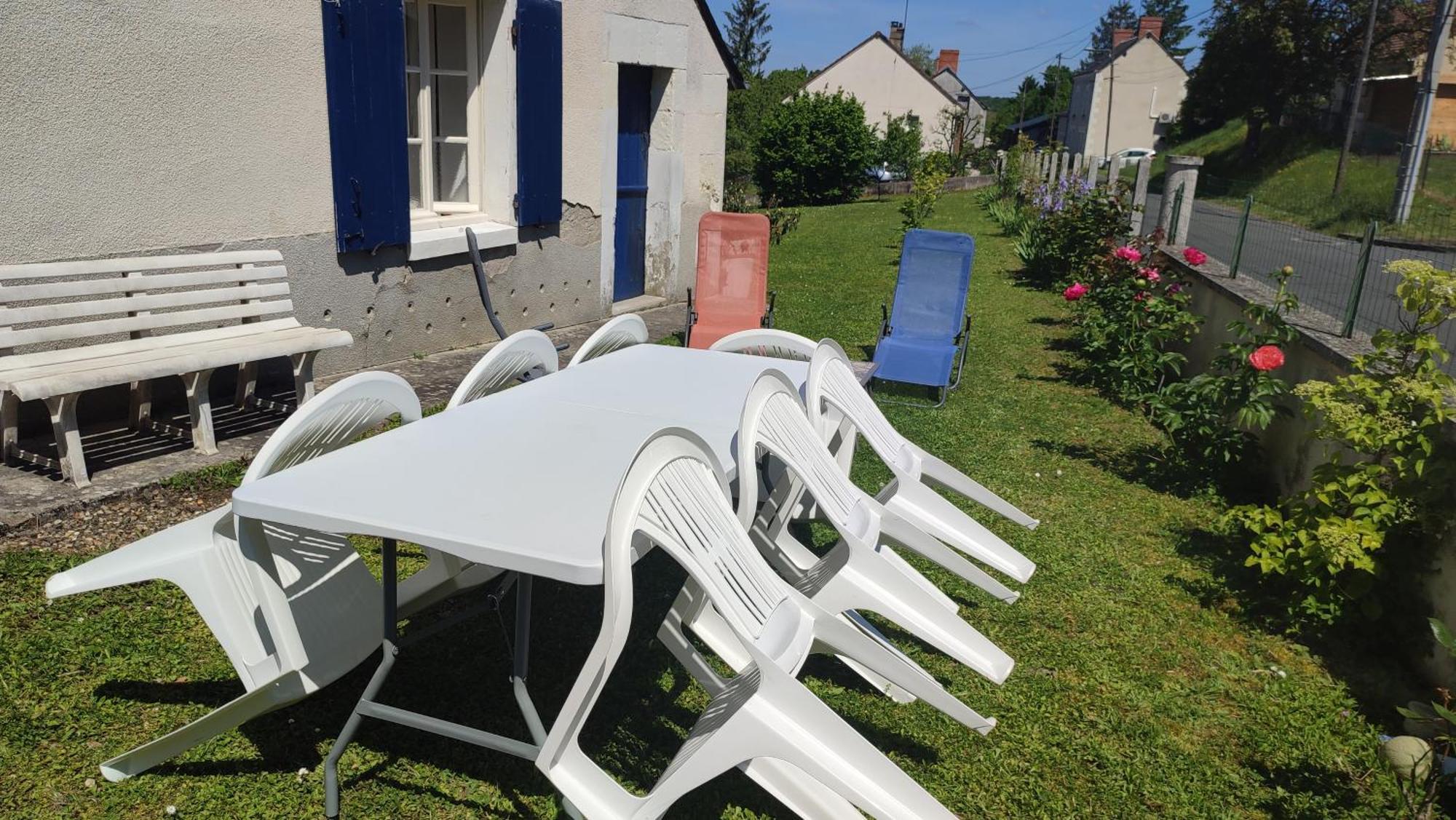 Maison Plain Pied, 2 Chambres, Longere Typique , Fraiche, Dans Bourg Avec Tous Commerces Luçay-le-Mâle Esterno foto